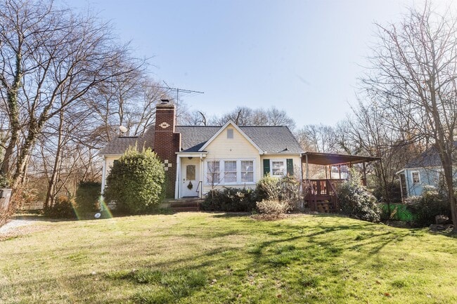 property at 8 Alice St