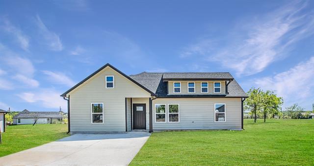 124 Brookview Dr in Bridgeport, TX - Building Photo