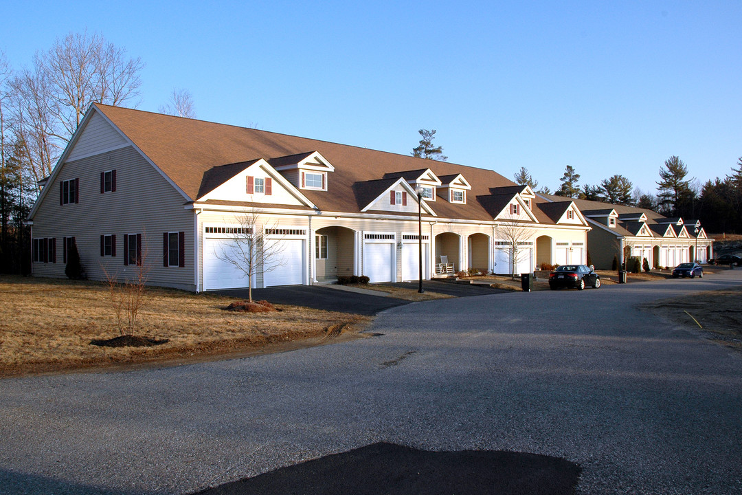 Cedar Wood Estates Condominium in Middleton, MA - Building Photo