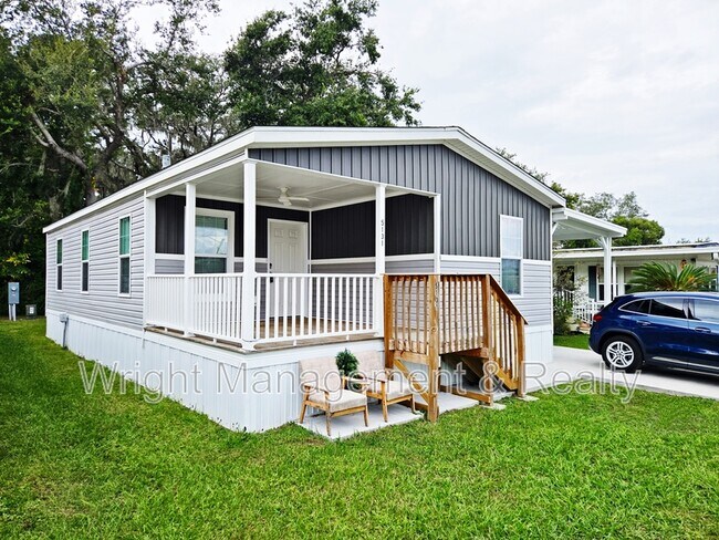 5131 Jo St in Zephyrhills, FL - Building Photo - Building Photo