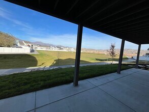 7899 N Bristlecone Rd in Eagle Mountain, UT - Building Photo - Building Photo