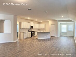 13606 Mendes Knl in San Antonio, TX - Building Photo - Building Photo