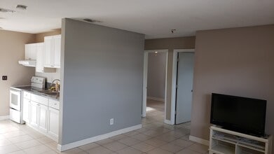 1309 Union St in Clearwater, FL - Foto de edificio - Building Photo