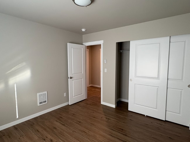 3028 Pine Rd NE in Bremerton, WA - Building Photo - Building Photo