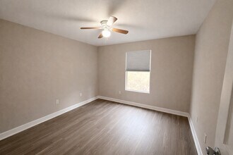 4708 Golfview Blvd in Lehigh Acres, FL - Building Photo - Building Photo