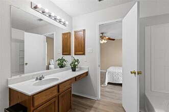 13717 Canyon Ranch Rd in Roanoke, TX - Building Photo - Building Photo