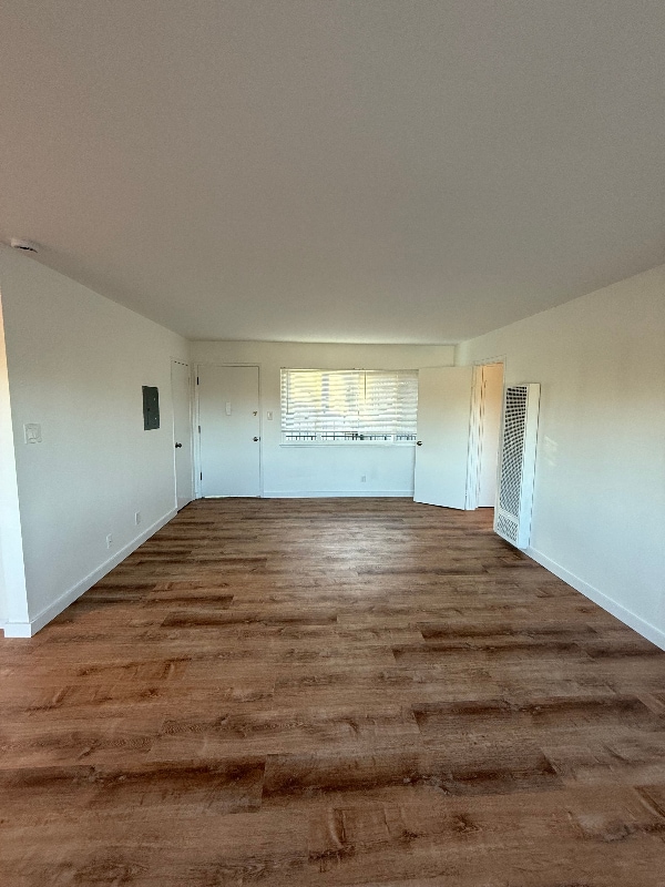 1205 Geraldine Way in Belmont, CA - Building Photo - Building Photo