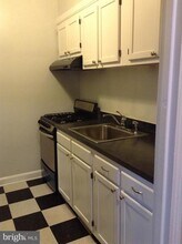 1726 N Quinn St in Arlington, VA - Building Photo - Building Photo