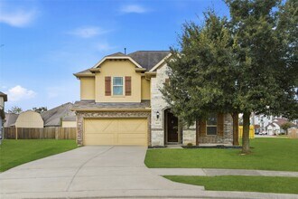 4802 Taylor Drive in Baytown, TX - Building Photo - Building Photo