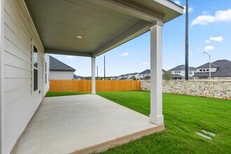5004 Sea Salt Dr in Austin, TX - Building Photo - Building Photo