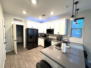 300 N Gila Springs Blvd in Chandler, AZ - Building Photo - Building Photo