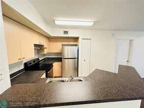 4021 San Marino Blvd in West Palm Beach, FL - Building Photo - Building Photo