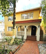 74 NW 31st St, Unit 2 in Miami, FL - Building Photo