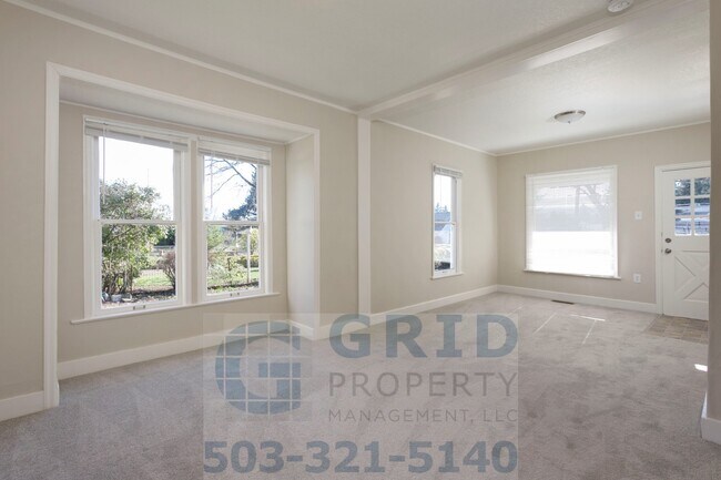 property at 10823 SE Schiller St