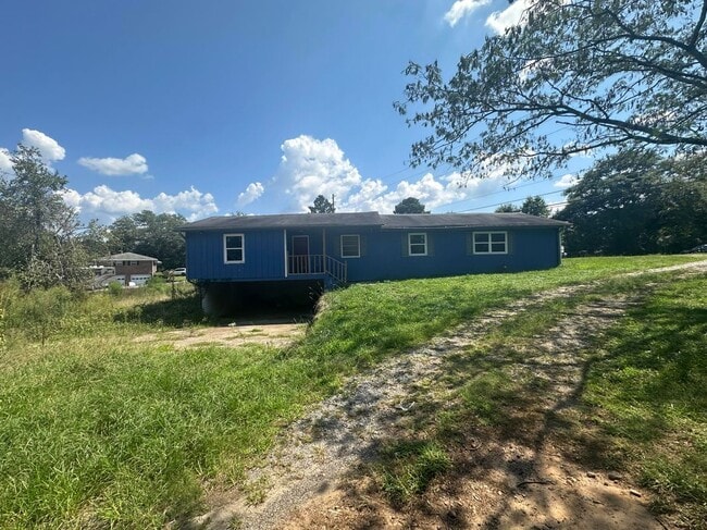 794 N Booth Rd NW