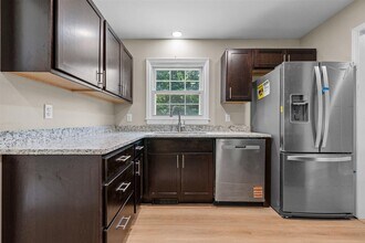 725 Temple Ct in Bowling Green, KY - Building Photo - Building Photo