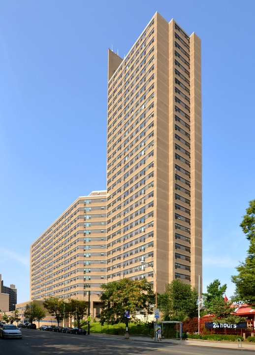 Keith Plaza in Bronx, NY - Foto de edificio