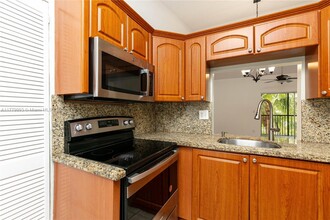 717 Gardens Dr in Pompano Beach, FL - Building Photo - Building Photo