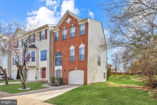 property at 14257 Hunters Run Way