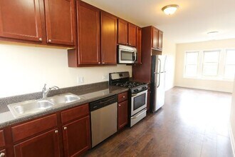 4731 W Cornelia Ave in Chicago, IL - Building Photo - Building Photo