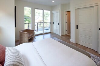 140 Sacramento Townhomes in Portland, OR - Building Photo - Building Photo