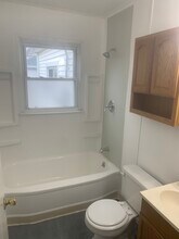 11055 Chapp Ave in Warren, MI - Building Photo - Building Photo