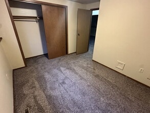 1506 Terrace Dr in Minot, ND - Building Photo - Building Photo