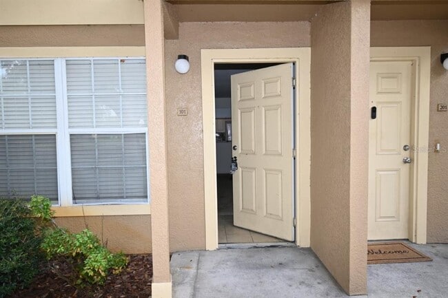 36100 Lake Chase Blvd in Zephyrhills, FL - Building Photo - Building Photo