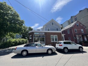 6 White Street Pl, Unit R in Cambridge, MA - Building Photo - Building Photo