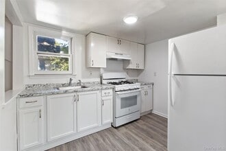 36 Anderson Rd in Katonah, NY - Building Photo - Building Photo