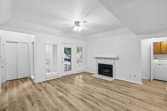 3105 San Jacinto St, Unit 207 in Dallas, TX - Building Photo - Building Photo