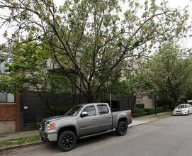 Laurel Court in Vancouver, BC - Building Photo - Primary Photo