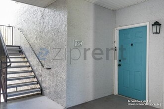 5813 Legacy Crescent Pl in Riverview, FL - Building Photo - Building Photo