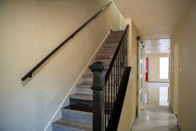 6482 Alisa Ln in Houston, TX - Building Photo - Building Photo