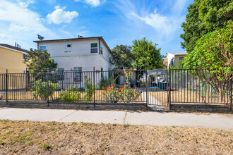 11633 Friar St in North Hollywood, CA - Building Photo - Building Photo