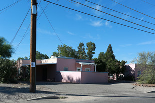 Cottage Court Apartments