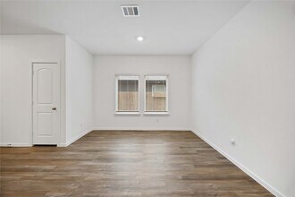 510 Belle Spgs Ln in Conroe, TX - Building Photo - Building Photo