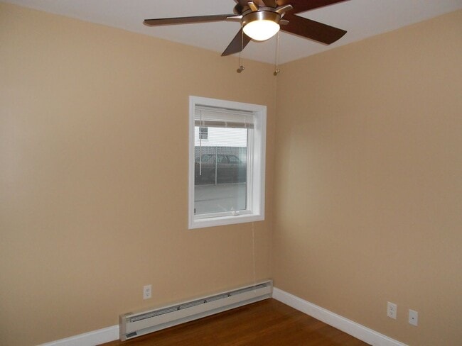 98 Knight St in Providence, RI - Building Photo - Building Photo