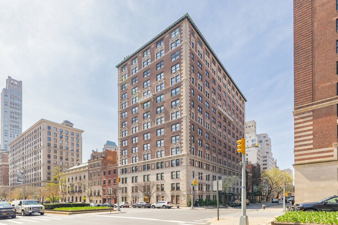 Mayfair Towers in New York, NY - Building Photo