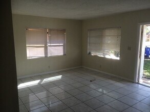 1335 NW 8th Ave in Fort Lauderdale, FL - Building Photo - Building Photo