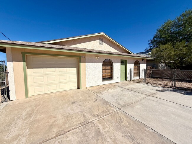 property at 2313 Phoenix Ave