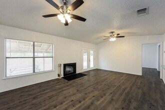 7519 Branding Trail in San Antonio, TX - Building Photo - Building Photo