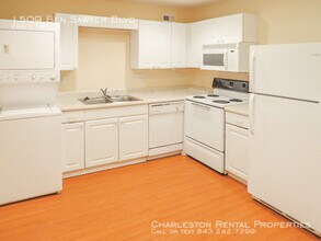 1509 Ben Sawyer Blvd in Mount Pleasant, SC - Building Photo - Building Photo