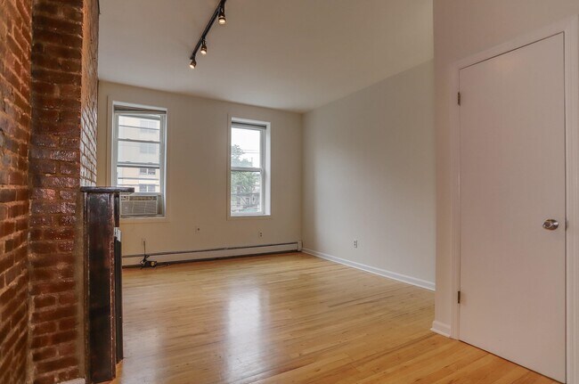218 Jefferson St in Hoboken, NJ - Building Photo - Building Photo