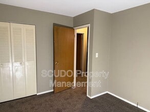 9307 Ballentine St in Overland Park, KS - Building Photo - Building Photo