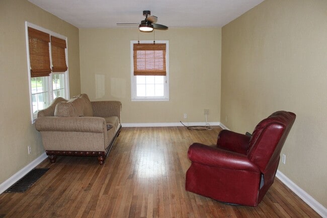 1822 Hunting Ave in Manhattan, KS - Building Photo - Building Photo