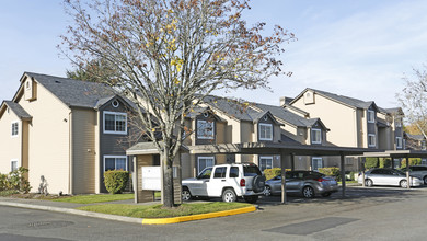 River Glen Apartments in Puyallup, WA - Foto de edificio - Building Photo