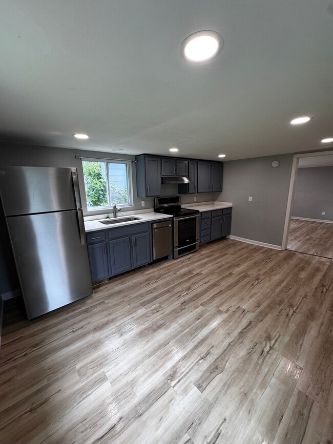 15 Thorpe St, Unit Lower in Batavia, NY - Building Photo - Building Photo