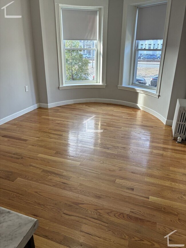 1124 Commonwealth Ave in Boston, MA - Building Photo - Building Photo