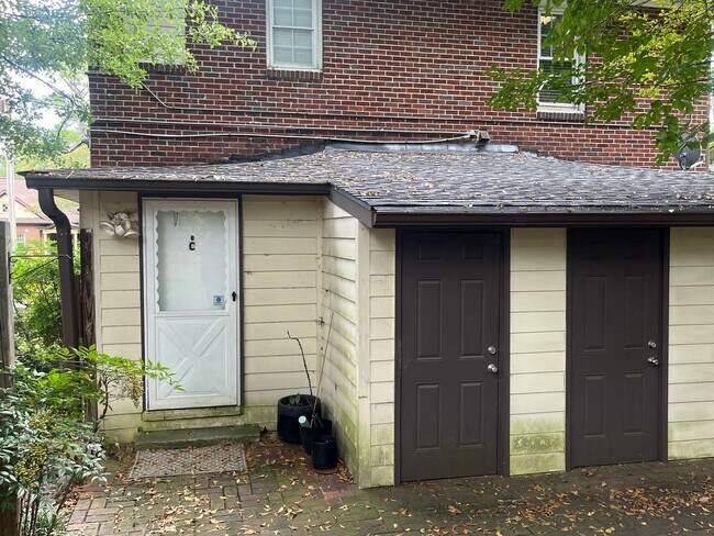 208 S Laurel Ave in Charlotte, NC - Building Photo - Building Photo